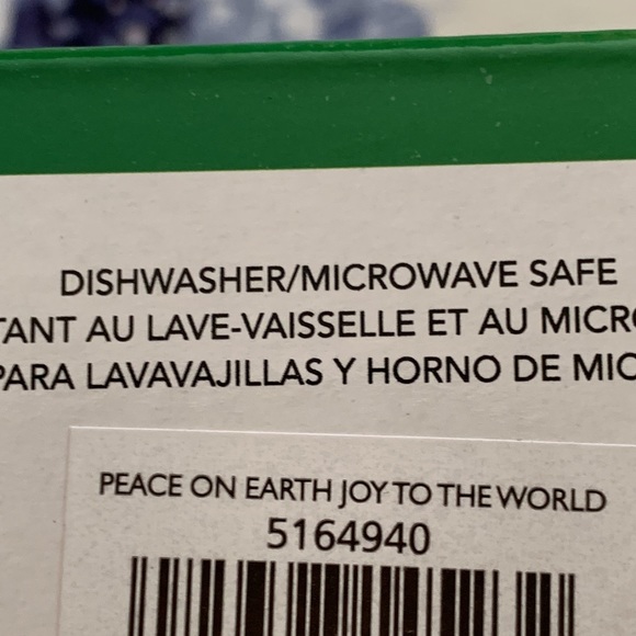 PFALTZGRAFF.NWOT.Pair of Porcelain Holiday Mugs. Perfect for your favorite drink - Picture 3 of 4